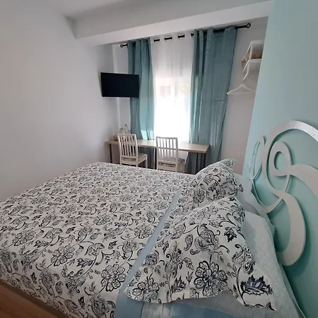 Homestay Barcelona Airport Mi Colibri *