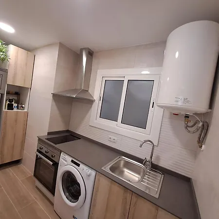 Barcelona Airport Mi Colibri Homestay *